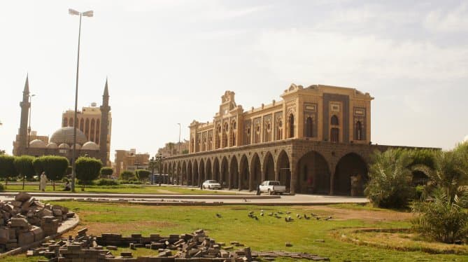 مباني محطة سكة حديد الحجاز الحجرية العثمانية في المدينة